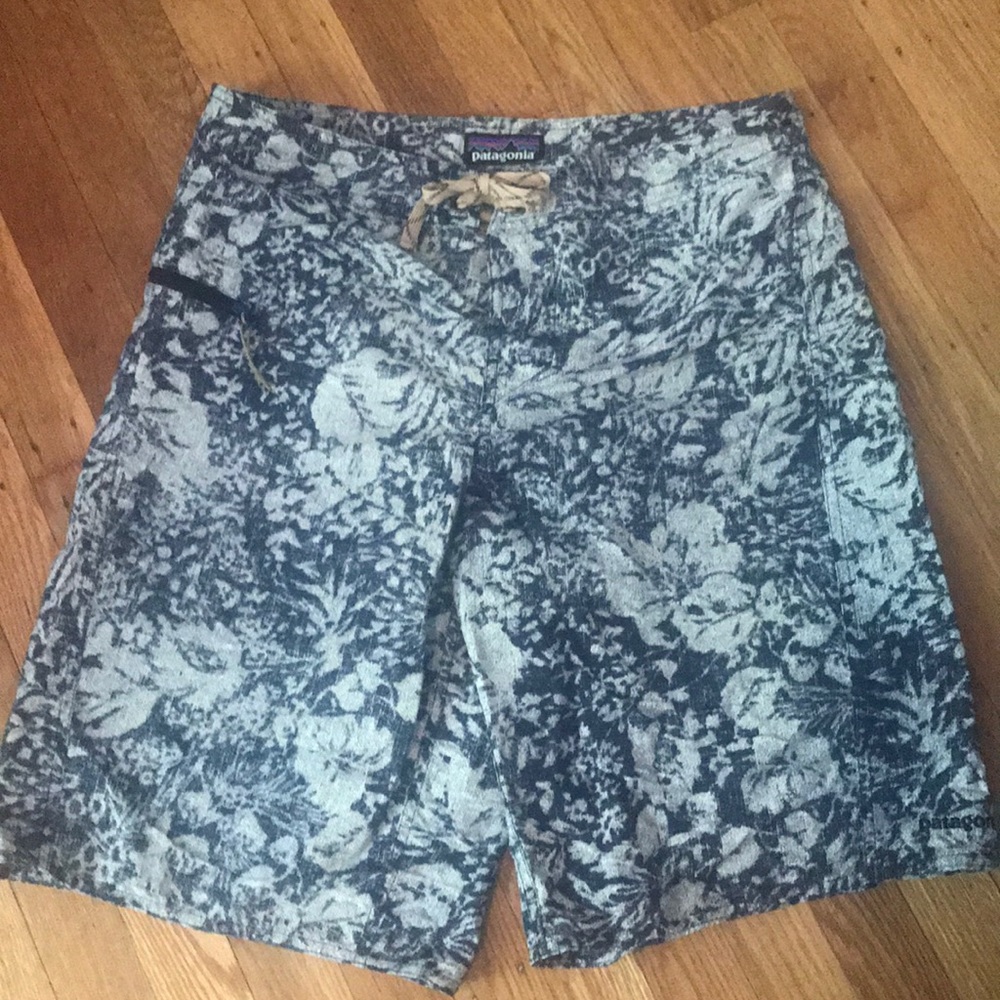 Patagonia Men’s Board Short!